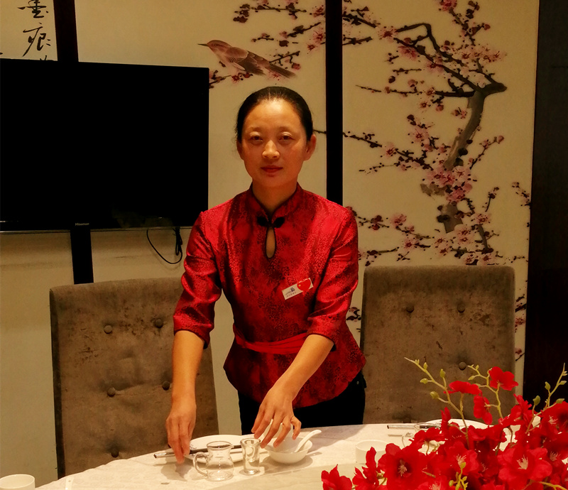 致敬，我親愛(ài)的同事——記迪尼斯伊川店客房員工陳華麗